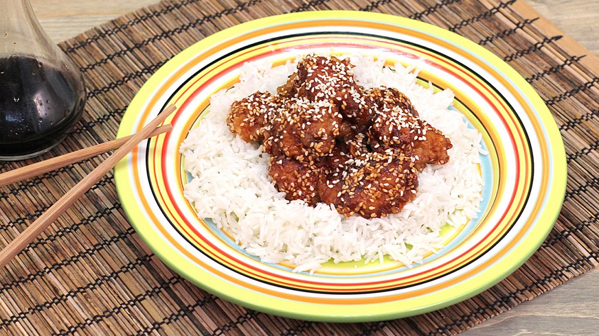 Китайская курица в кунжуте с отварным рисом